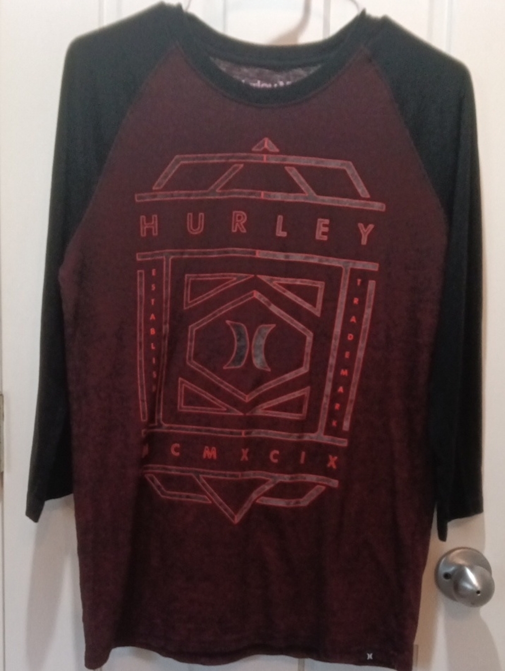Hurley Men's Maroon and Black Raglan Logo Long Sleeve Tee